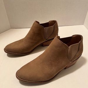 Lucky Brand ankle booties SZ 9.5